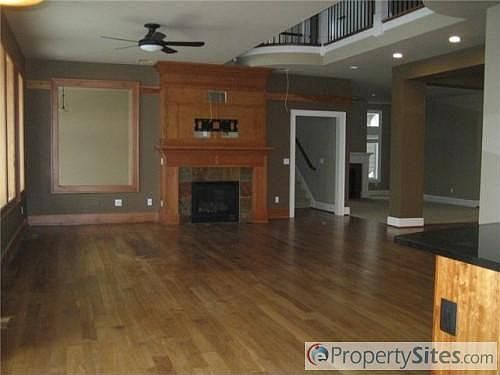 5th image of 1575 26th Ct NE