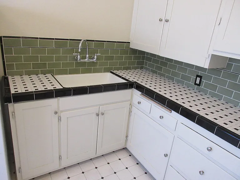 6022 W 8th St #5 — Photo 8
