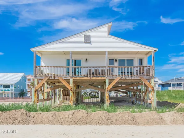 484 E 3rd St, Ocean Isle Beach, NC 28469