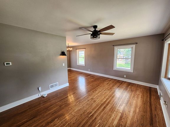 2nd image of 2301 5th St