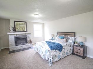 334 E Livingston Ave, Des Moines, IA 50315