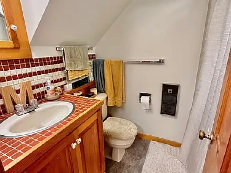 107 Franklin St #B — Photo 6