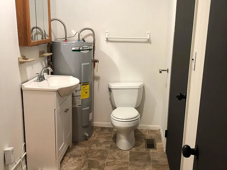 3708 E Shelbiana Rd — Photo 5