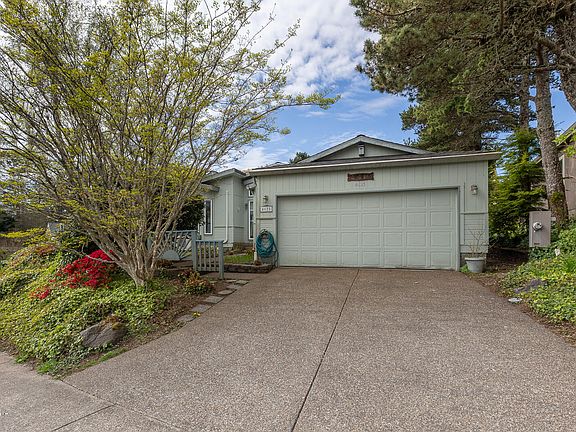 2nd image of 4625 NE Voyage Ave