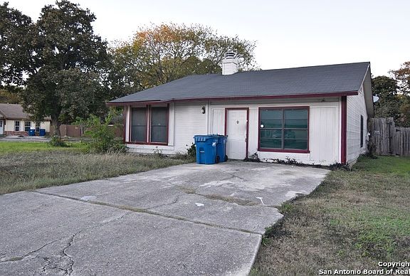 2nd image of 4807 Blue Spruce Dr