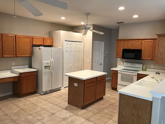 5th image of 433 Heather Hills Dr