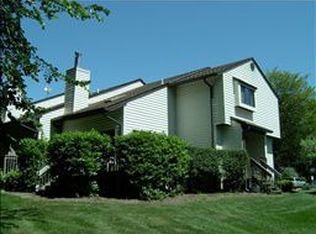 35 Eagle Dr #E035, Newton, NJ 07860