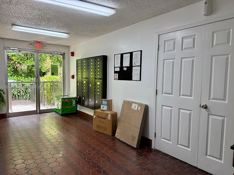 855 Euclid Ave #402 — Photo 27