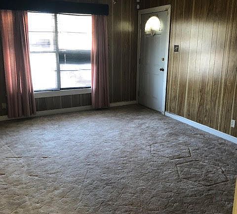 3rd image of 715 N Grant St