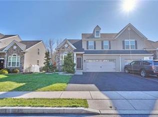 2272 Creekside Dr, Coplay, PA 18037