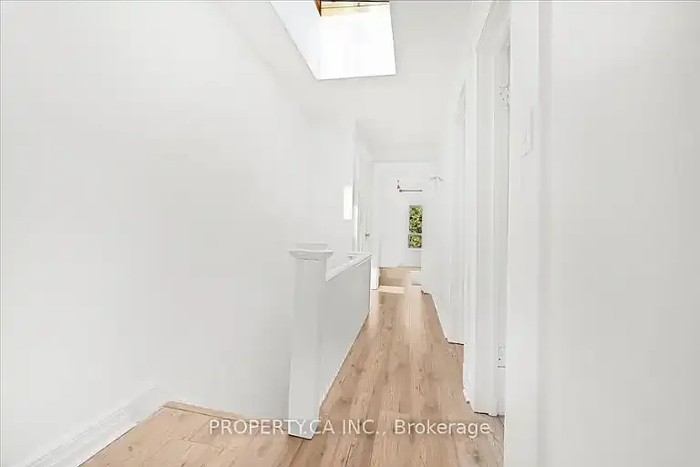 44 Beachview Cres #1A — Photo 8