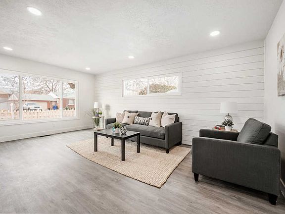 2nd image of 8614 W Helen Dr