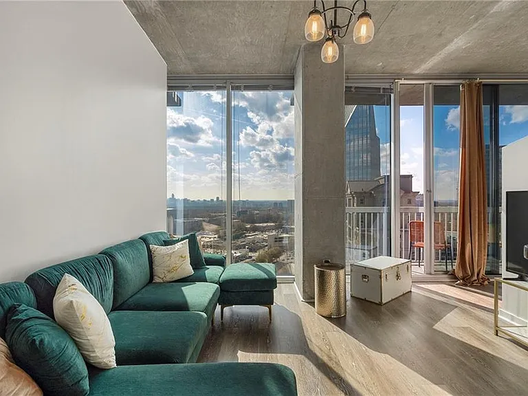 3324 Peachtree Rd NE #2208 — Photo 7