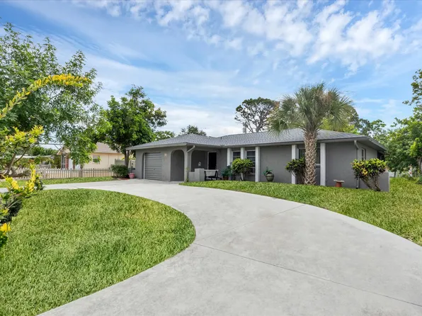 1087 W Baffin Dr, Venice, FL 34293