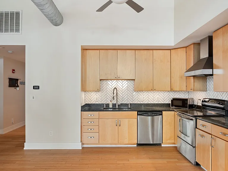 103 W Main St #301 — Photo 7