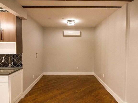 2nd image of 35 Claver Pl #1BB