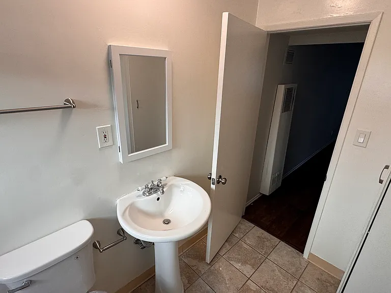 11611 Darlington Ave #6 — Photo 8