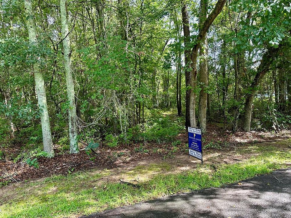 1st image of 13C Garretts Point