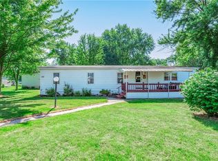 100 Raleigh Dr, Elyria, OH 44035