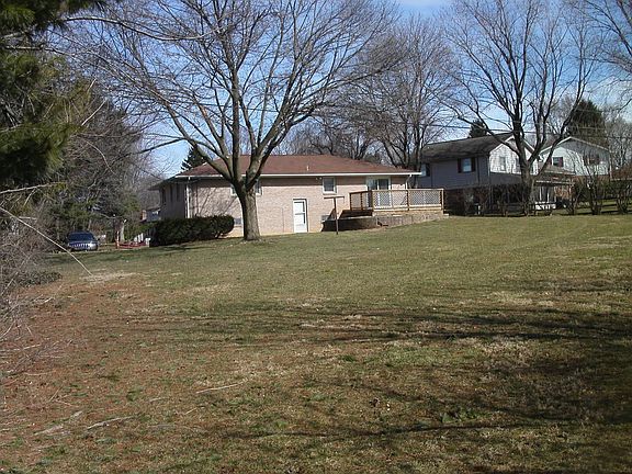 Large Rear Yard