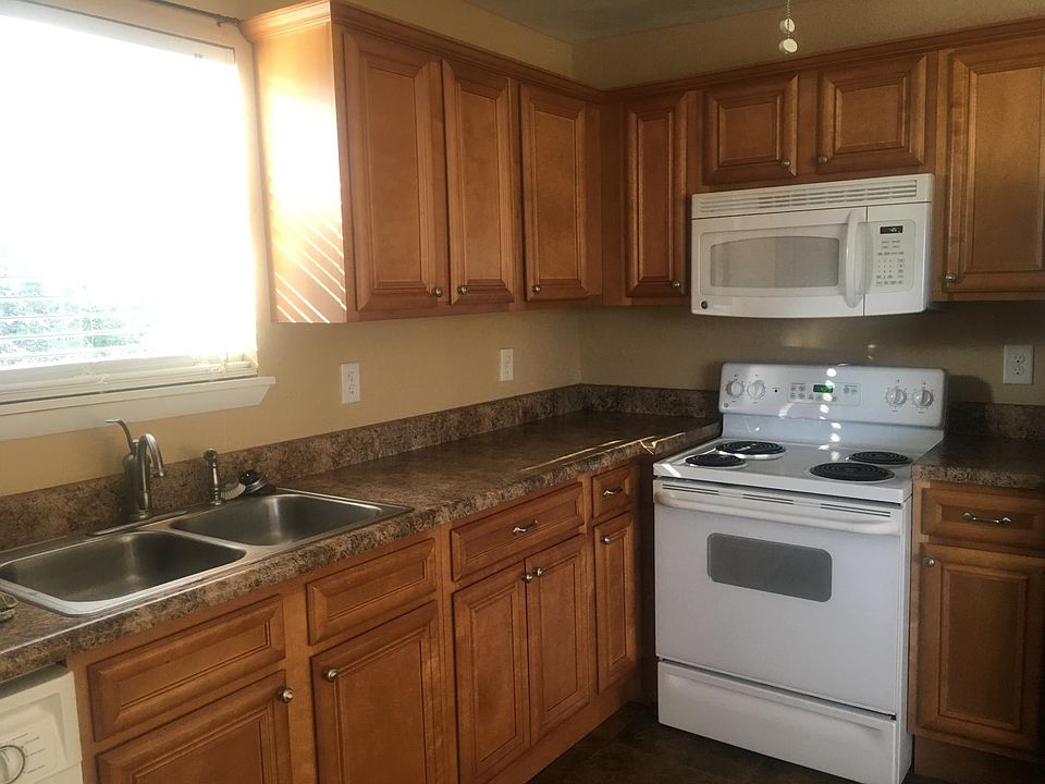 Right side of Kitchen cabinets 