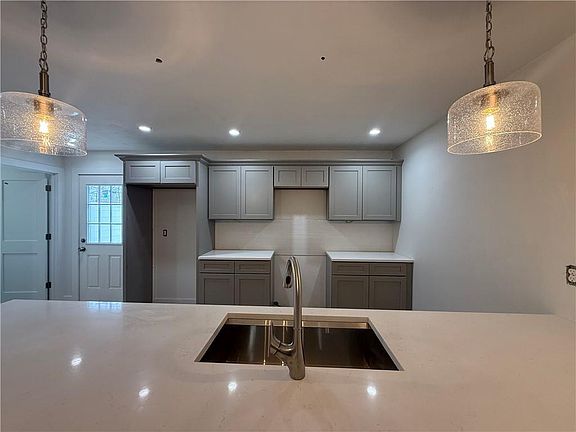 5th image of 8 Trinity Way