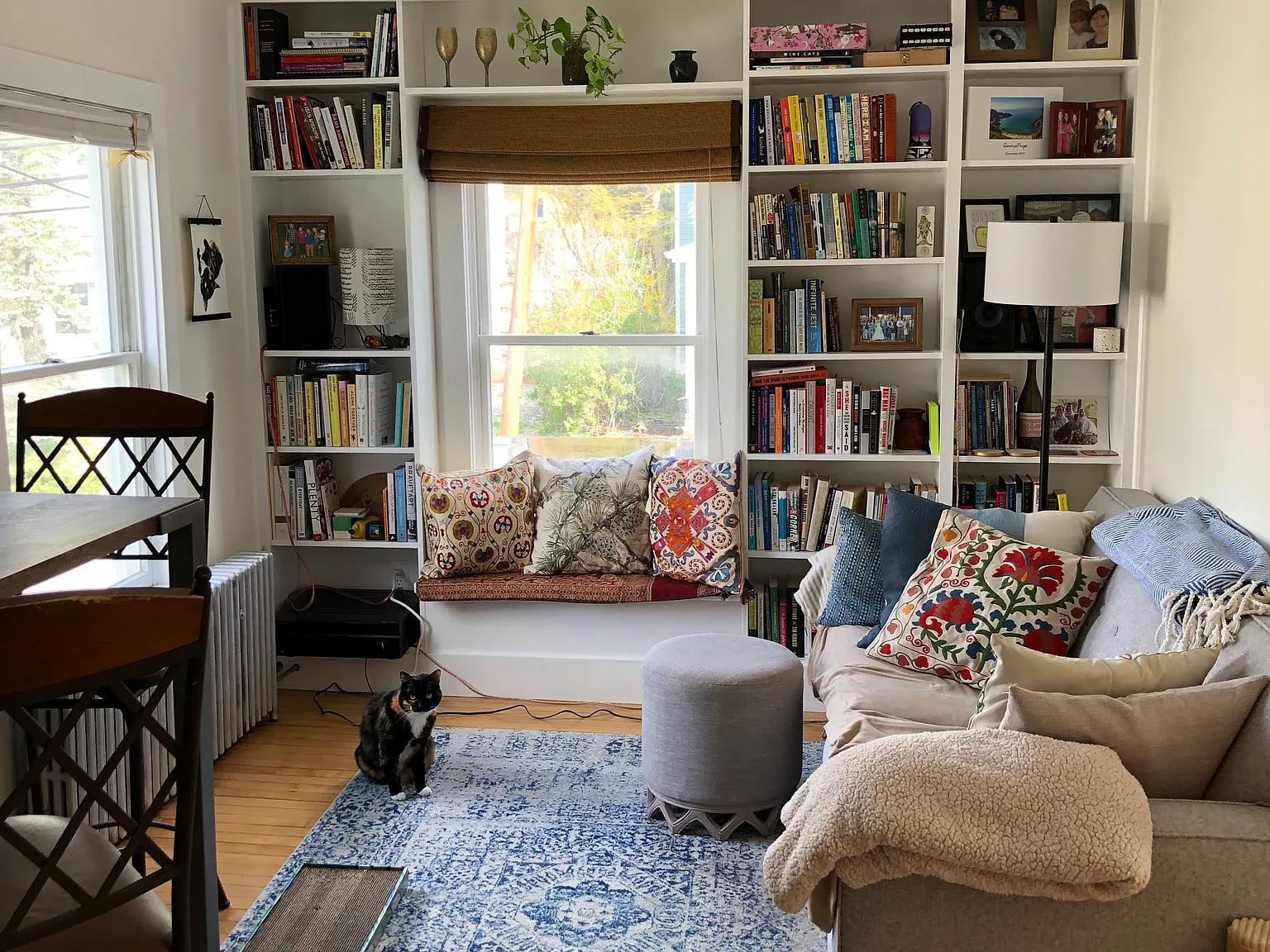 2 bed, 750 sqft, $2,300 — Photo 1