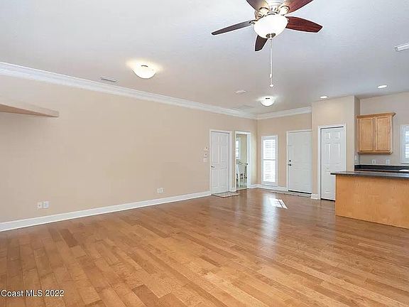 4th image of 218 Chandler St #1