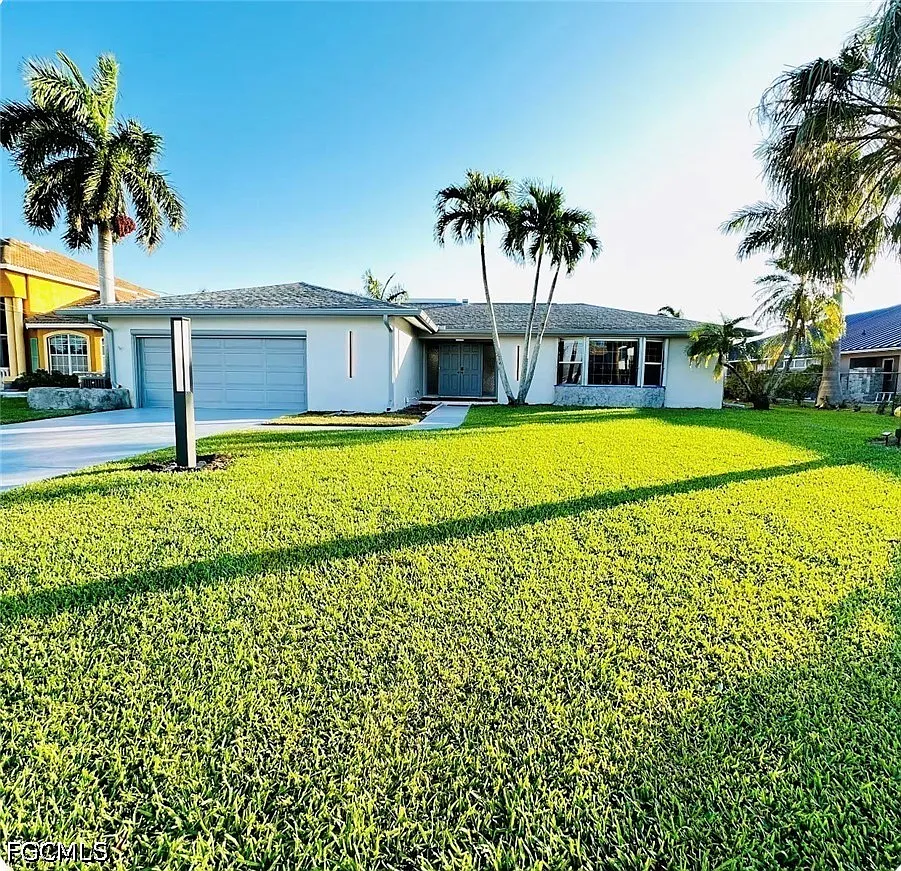 3 bed, 2.0 bath, 2050 sqft, $4,000 — Photo 4