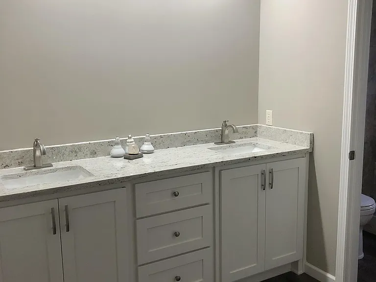 7800 N Hills Blvd #101 — Photo 28