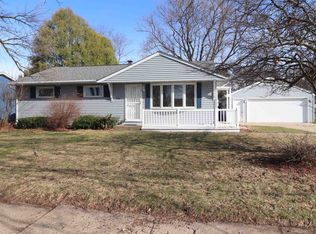1210 Nicolet St, Janesville, WI 53546