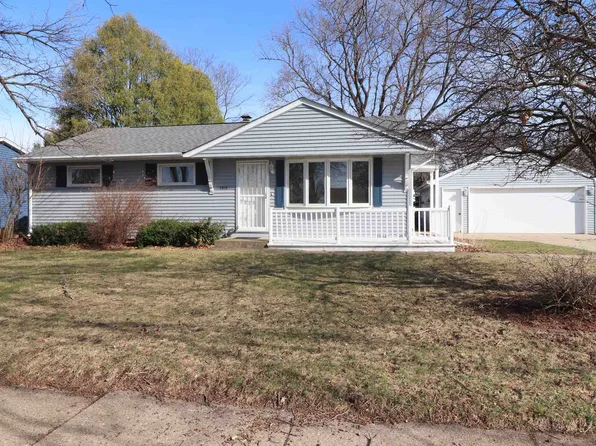 1210 Nicolet St, Janesville, WI 53546