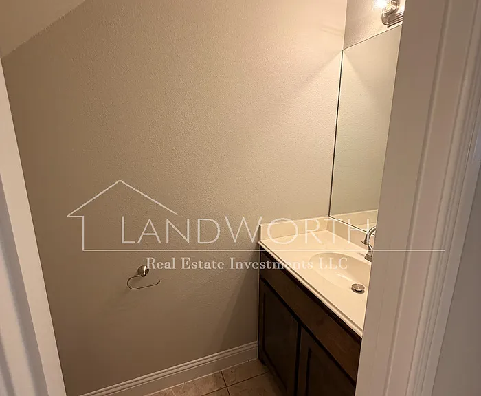 4604 Angus Dr — Photo 5