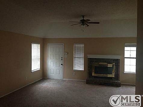 5th image of 6110 Maple Leaf Dr