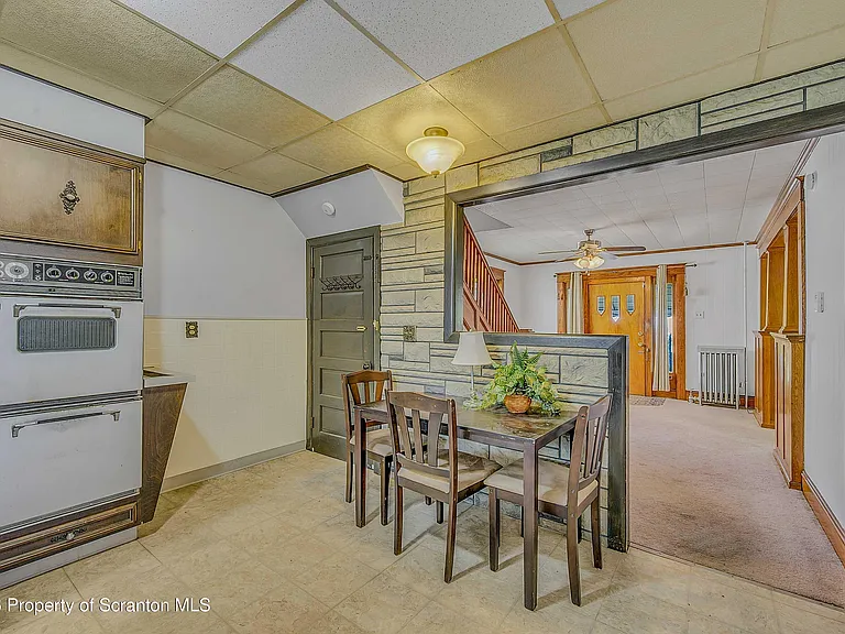 1425 Church Ave — Photo 11