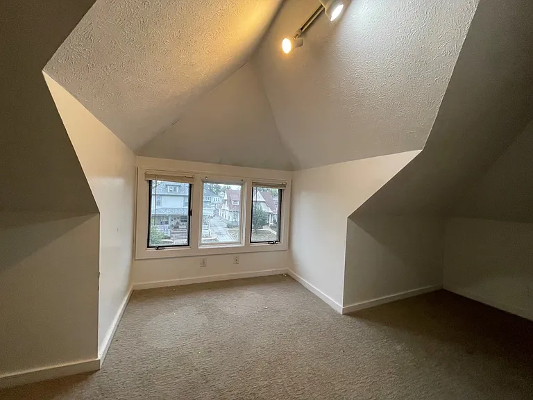 4909 California St #3 — Photo 5