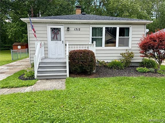 2nd image of 1312 Sherwood Ave