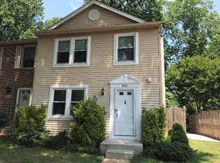 6822 Montivideo Square Ct, Falls Church, VA 22043