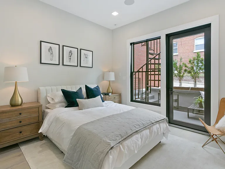 1819 Vernon St NW #3 — Photo 5