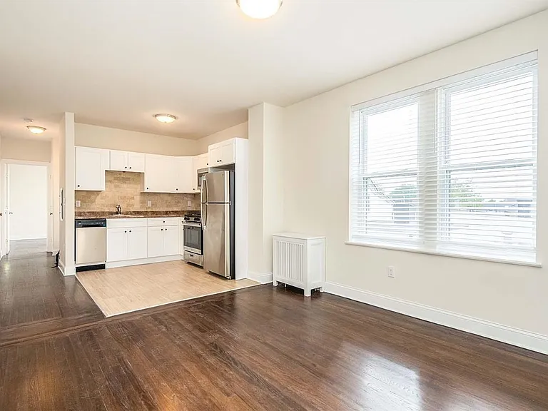 86 Charles St #102 — Photo 10