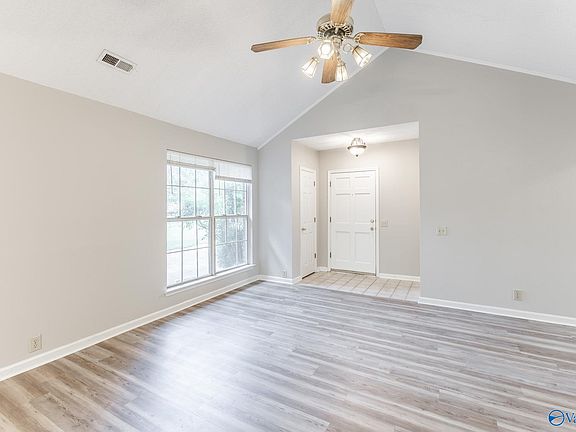 4th image of 107 Dawn Dr