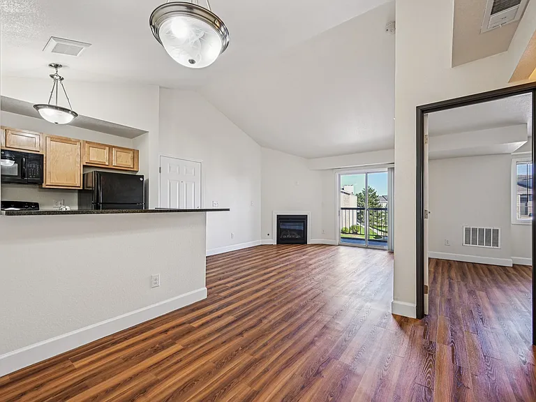 Hunter's Run Apartments — Photo 50