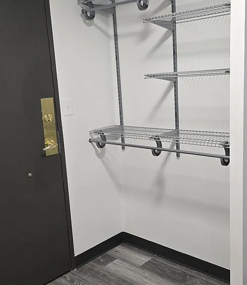 The McCoy at 8035 Apartments - Clive — Photo 28