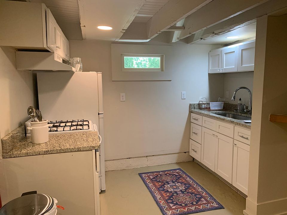 Kitchen - another picture