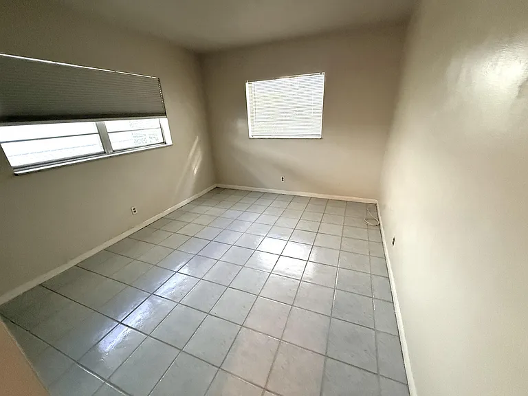 4649 Bougainvilla Dr — Photo 5