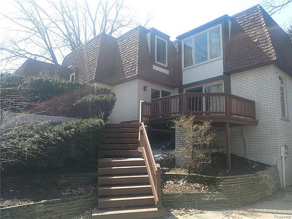 4th image of 23360 Bonair St