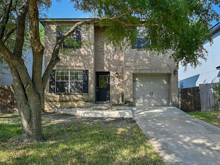 1531 Parkfield Cir — Photo 3