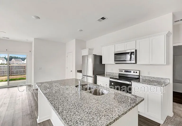 475 Pender Woods Dr — Photo 7
