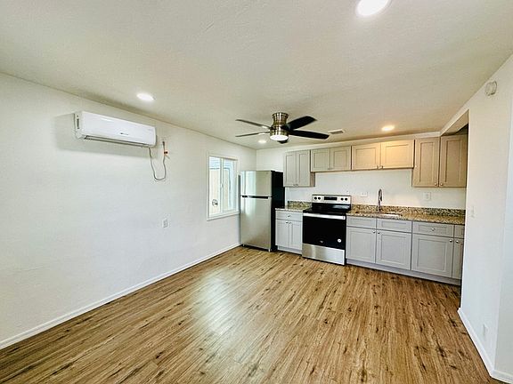 5th image of 1920 N 10th Ave #1