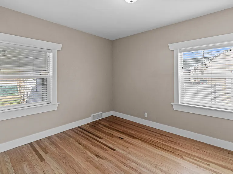 3885 S Nordin Ave — Photo 6